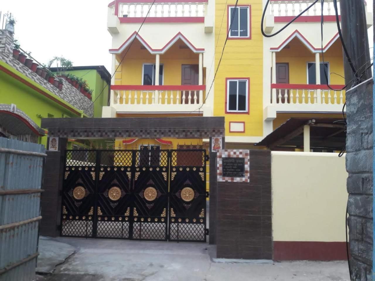 Dr B Das Homestay Агартала Экстерьер фото